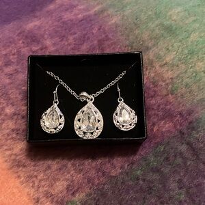 Avon Silver Teardrop Crystal Necklace & Earring Set